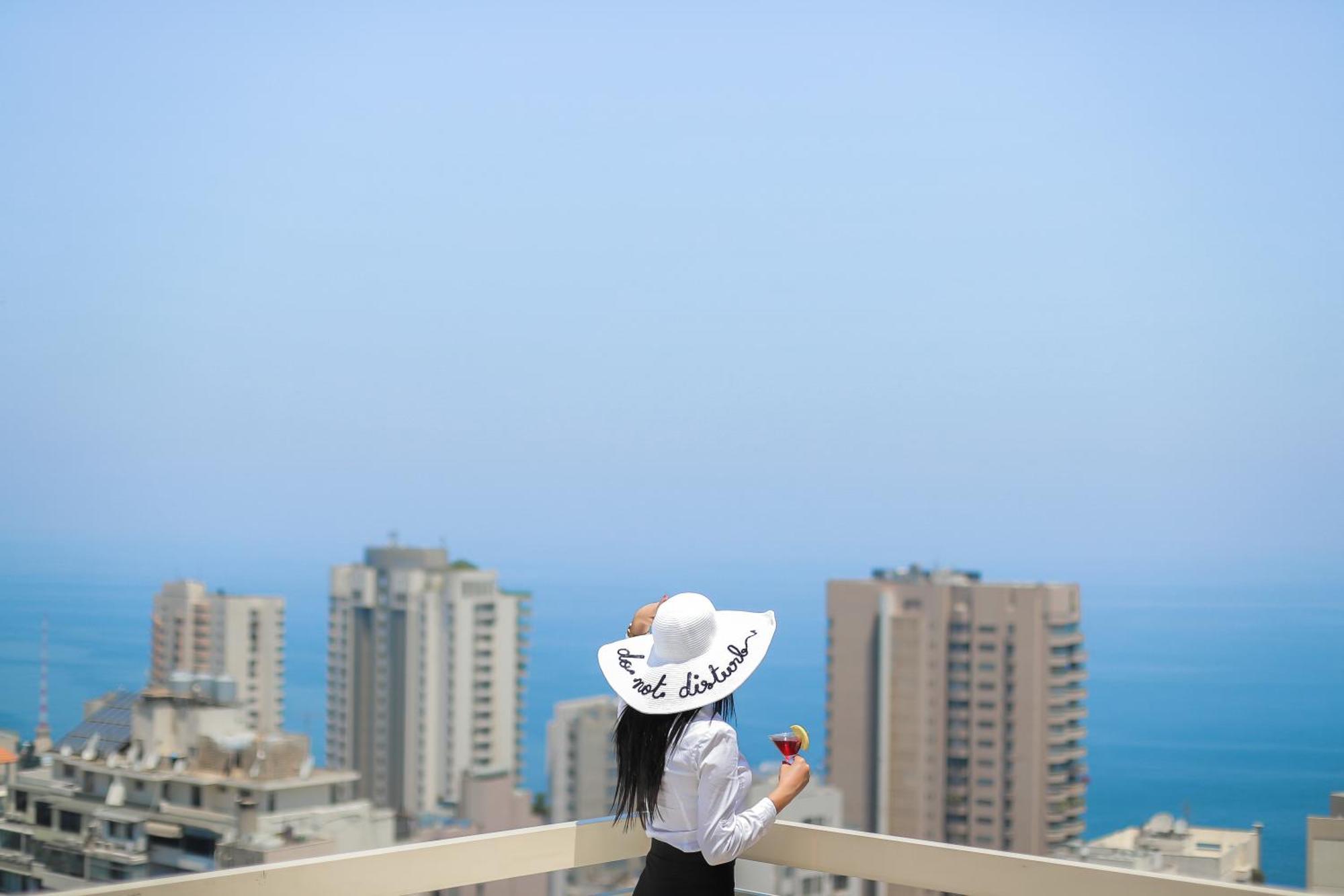 เกฟฟิเนอร์ โรตาน่า Hotel เบรุต ภายนอก รูปภาพ View of the city
